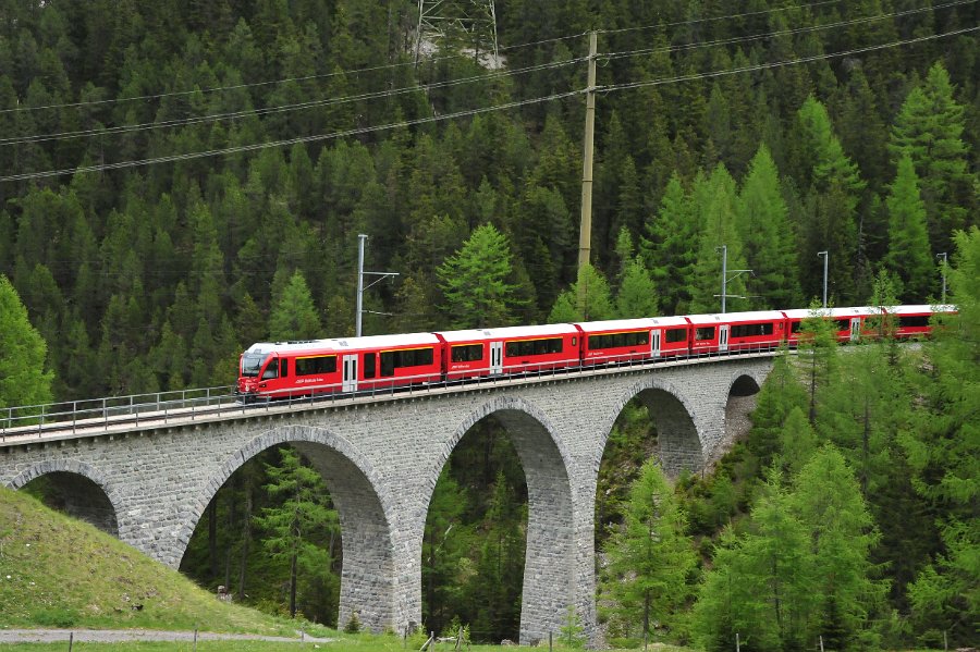 RhB Glacier Express, Allegra Triebwagen und andere (36)